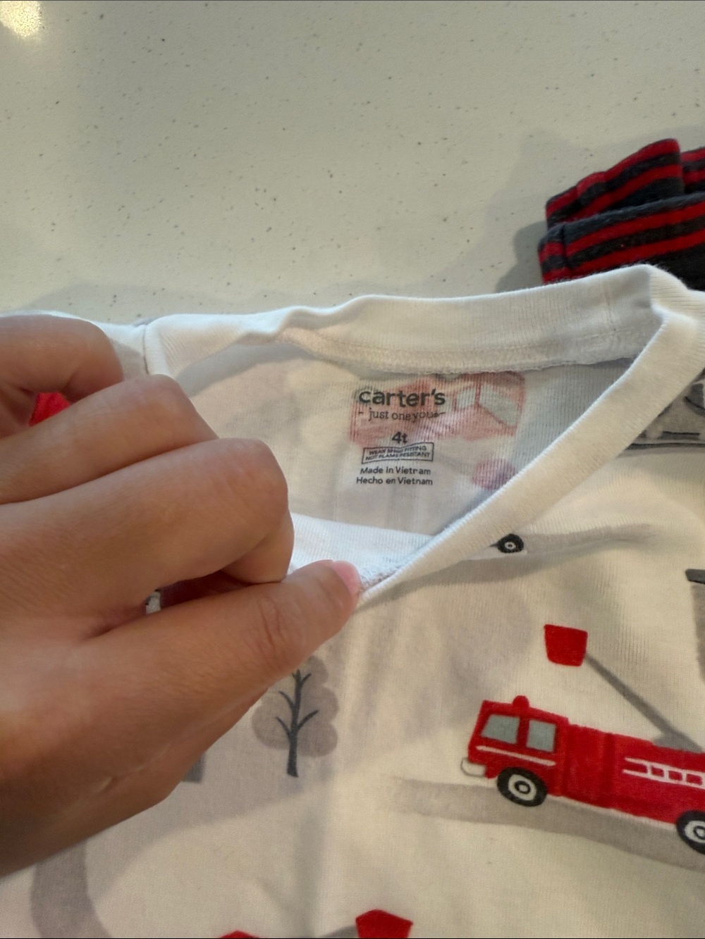 Carters Pajama Set - Picture 2 of 4